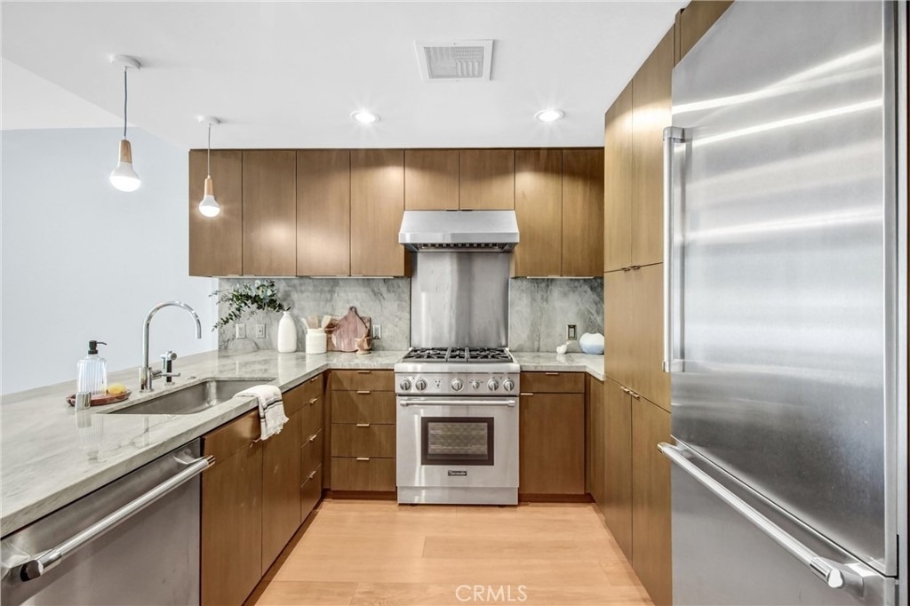 1705 Ocean - Photo 9