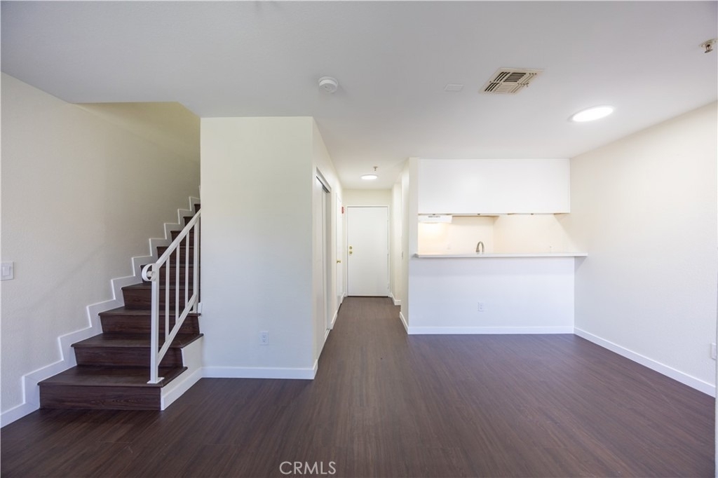 321 S Occidental Boulevard - Photo 5