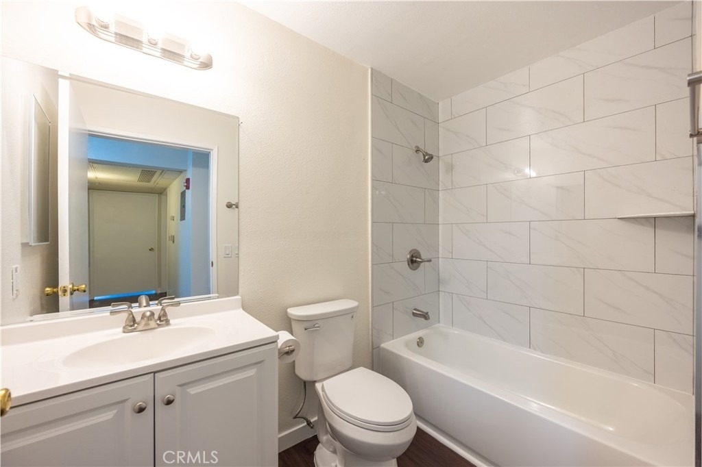 321 S Occidental Boulevard - Photo 9