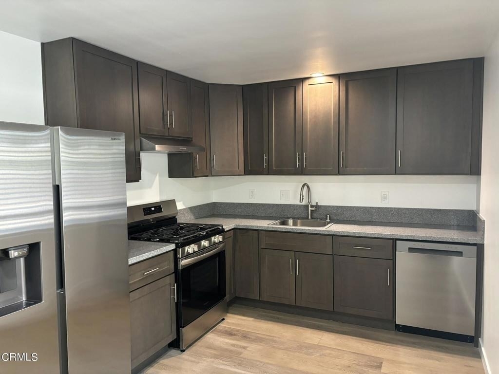 109 Bald Street - Photo 0
