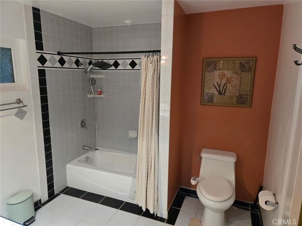 444 Redlands Avenue - Photo 16