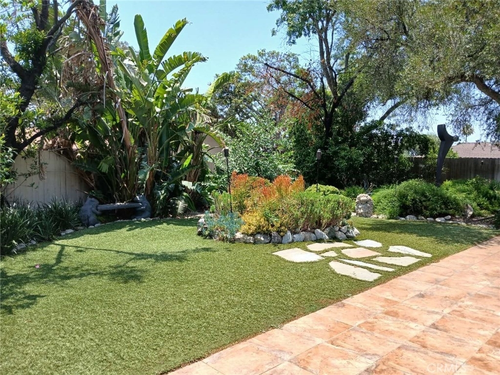 444 Redlands Avenue - Photo 8