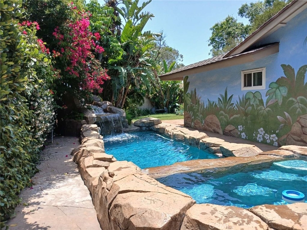 444 Redlands Avenue - Photo 6