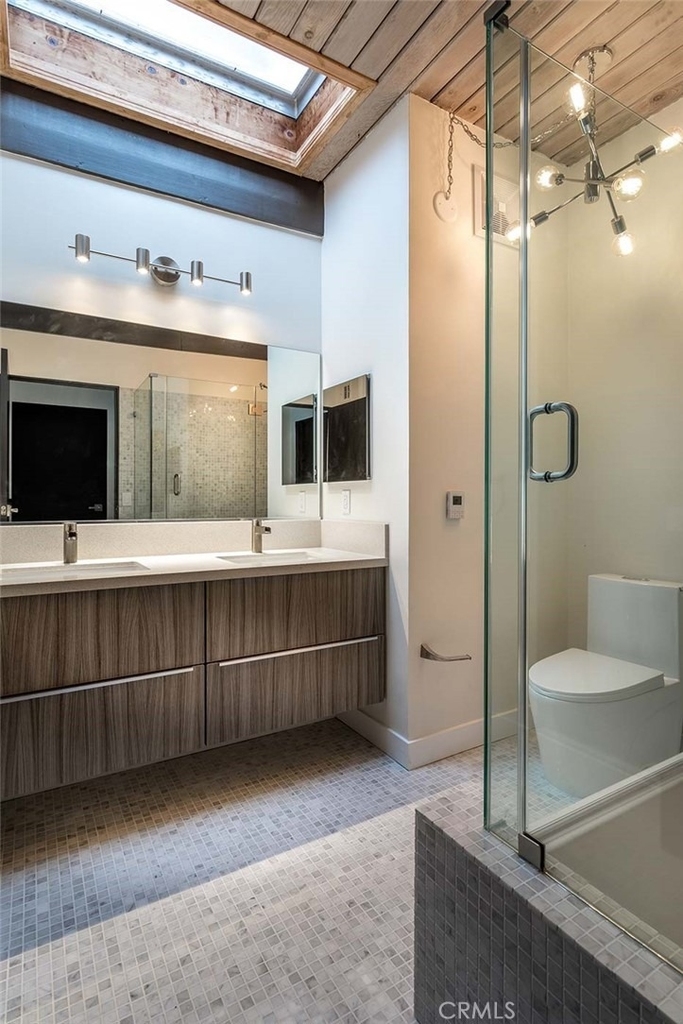 7912 Willow Glen Road - Photo 13