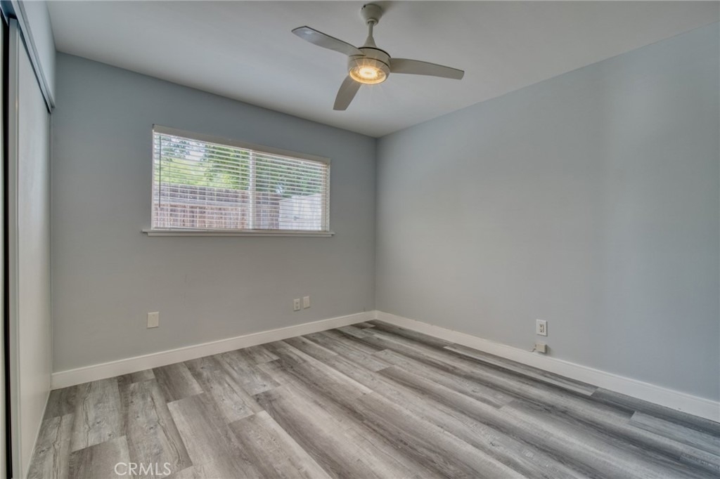 20516 Clark Street - Photo 18