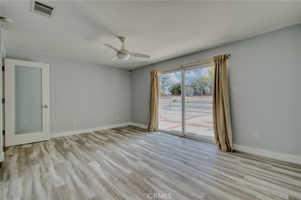 20516 Clark Street - Photo 13