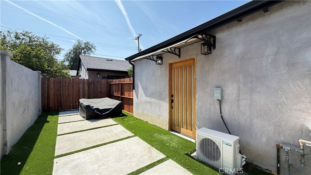 7257 Wilbur Avenue - Photo 2