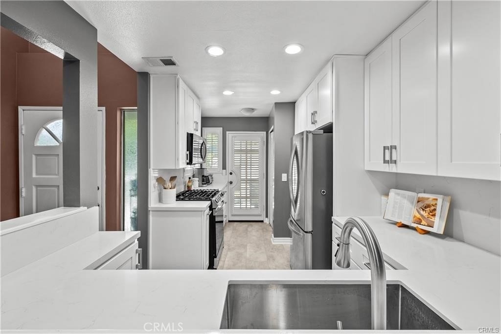 23957 Arroyo Park - Photo 2