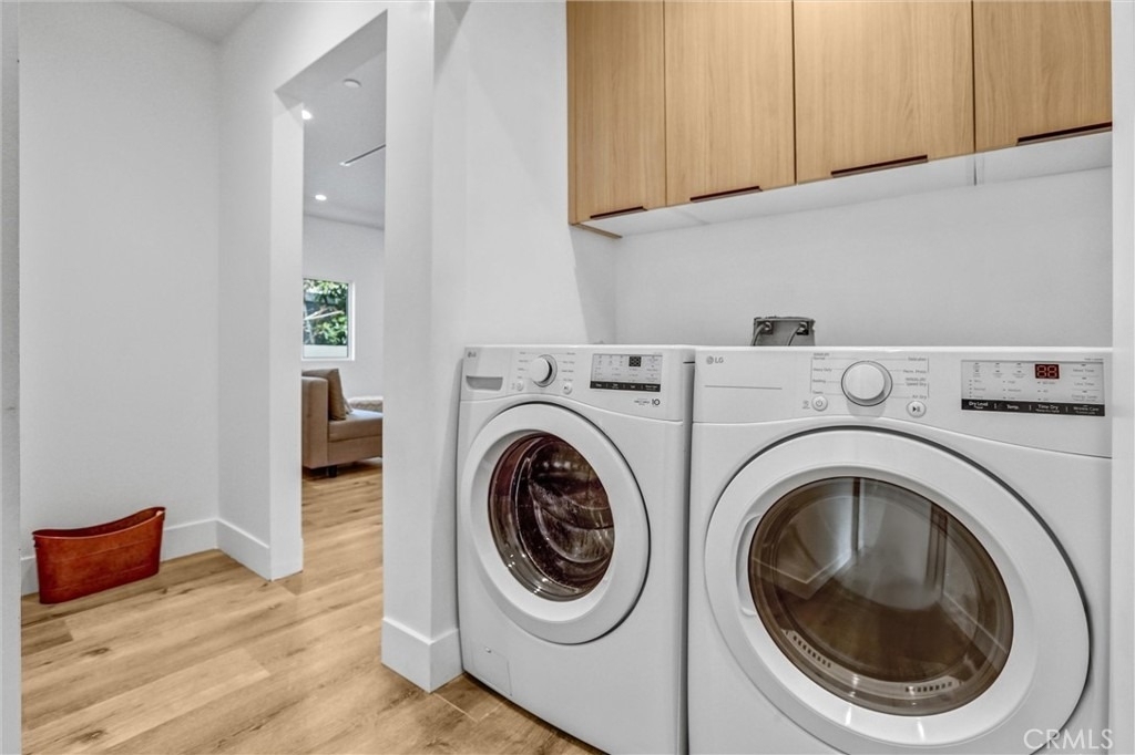6900 Corbin Avenue - Photo 11