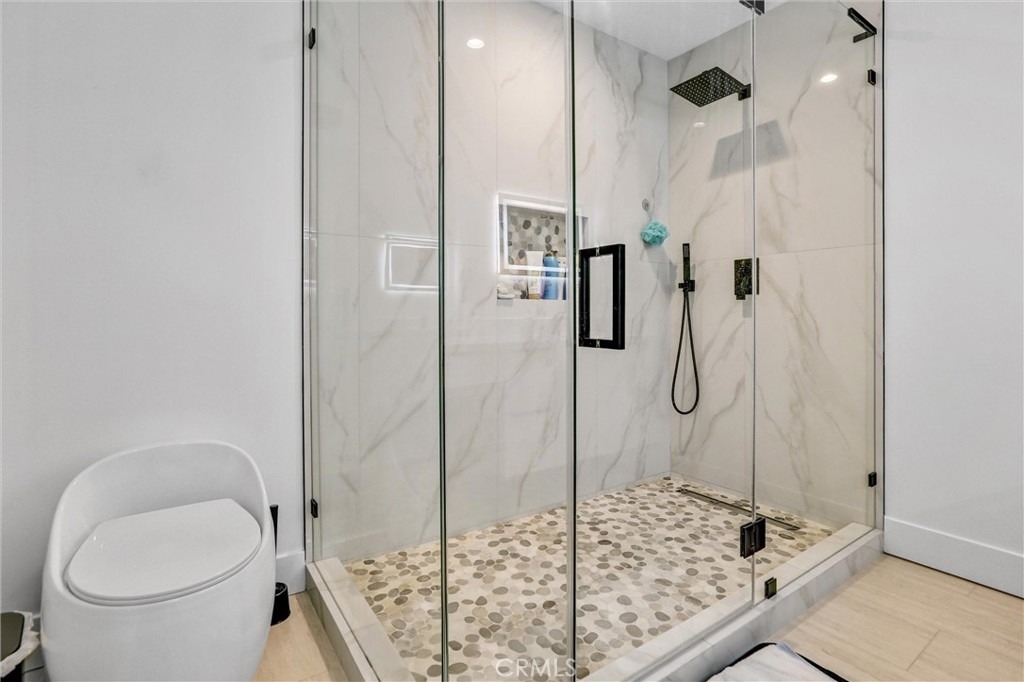 6900 Corbin Avenue - Photo 15