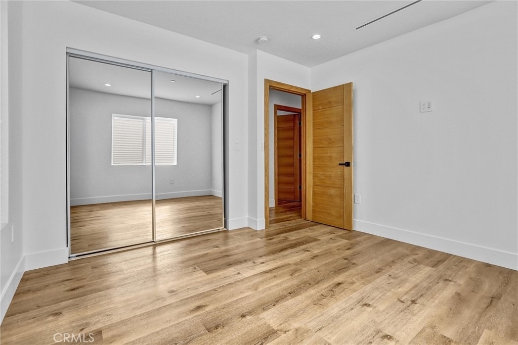 6900 Corbin Avenue - Photo 18