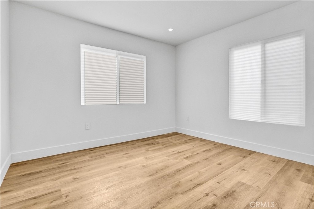 6900 Corbin Avenue - Photo 17