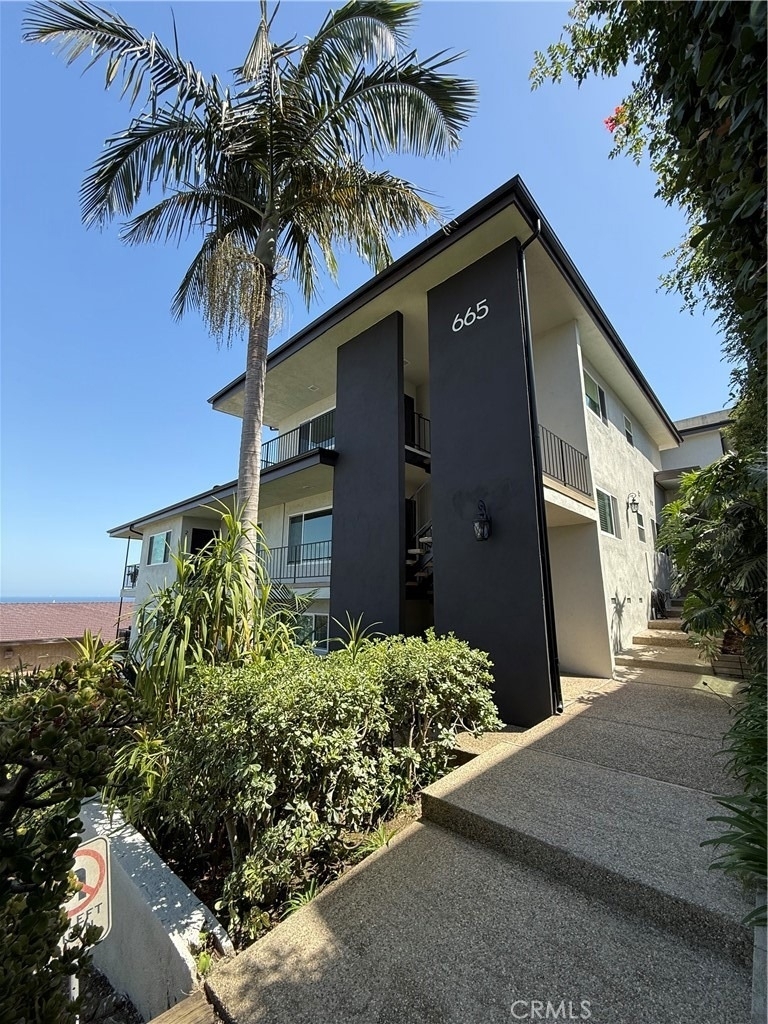 665 W 34th - Photo 0
