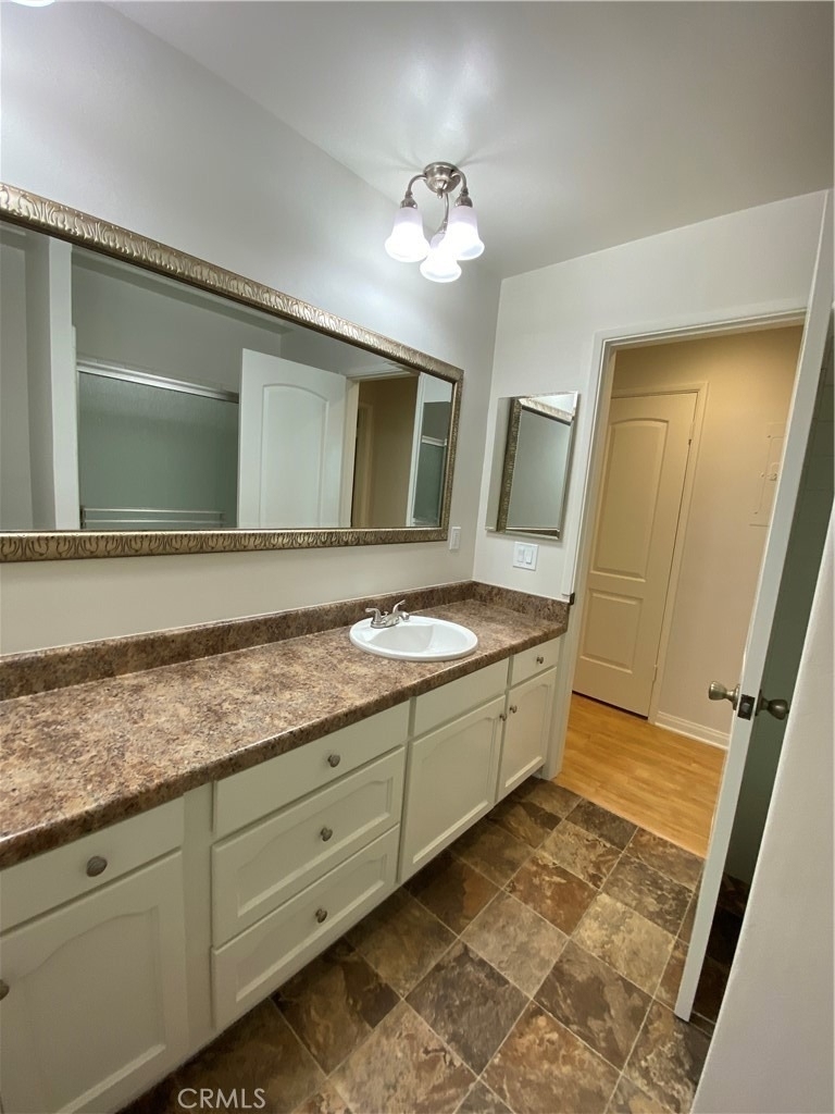 665 W 34th - Photo 6