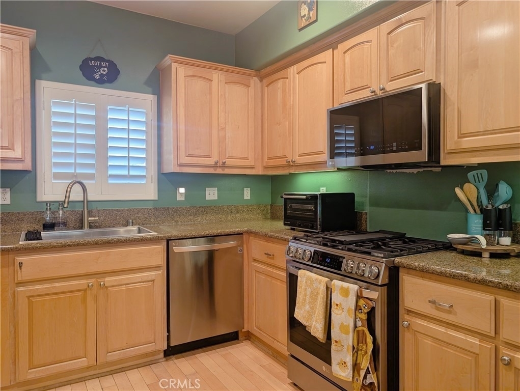 328 E Imperial - Photo 6