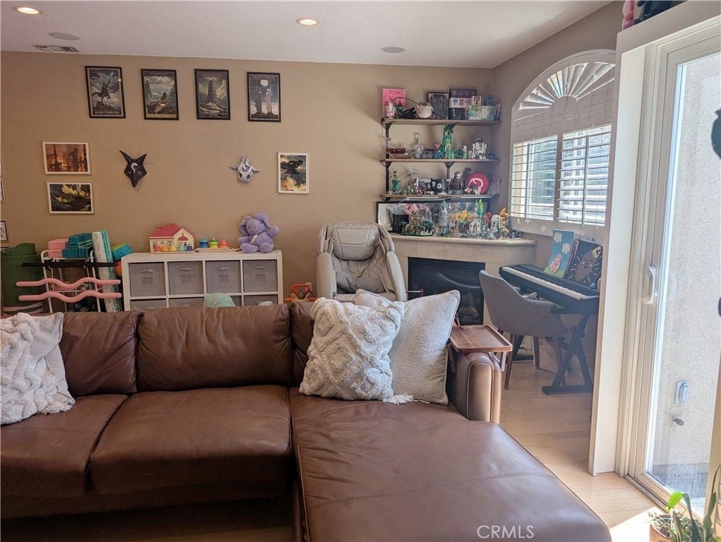 328 E Imperial - Photo 3