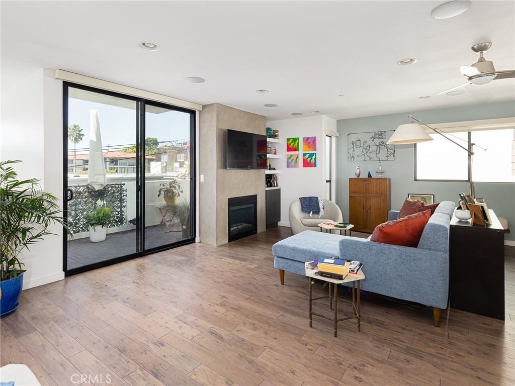 121 E Walnut - Photo 6