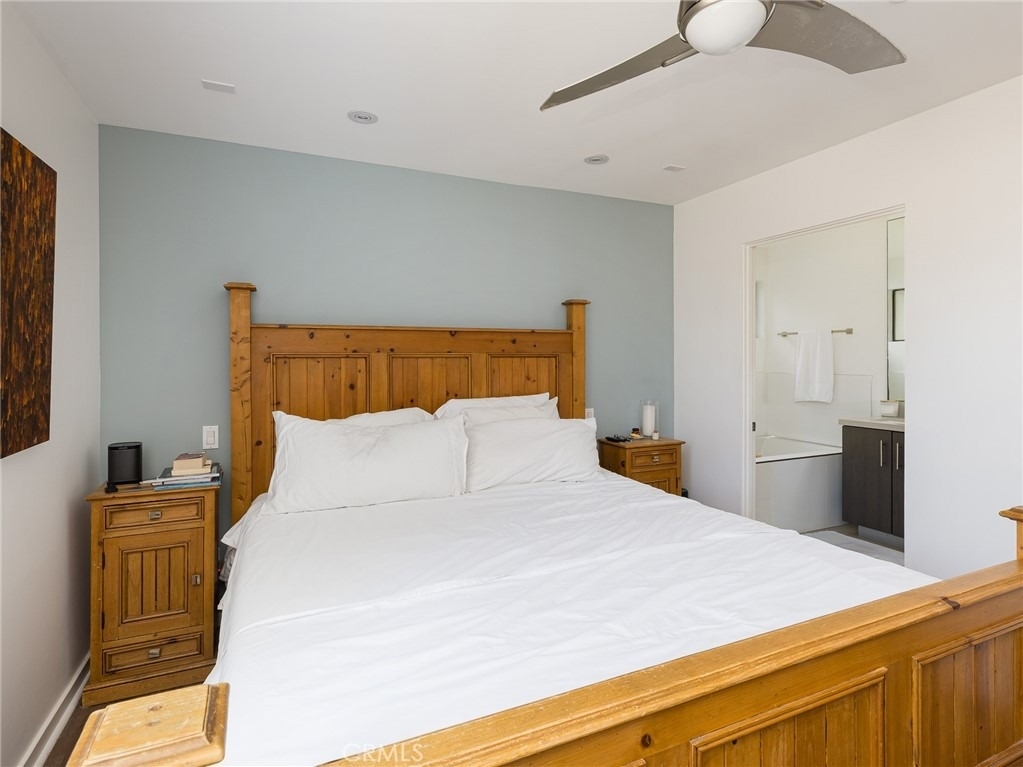 121 E Walnut - Photo 20