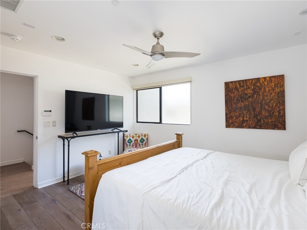 121 E Walnut - Photo 21