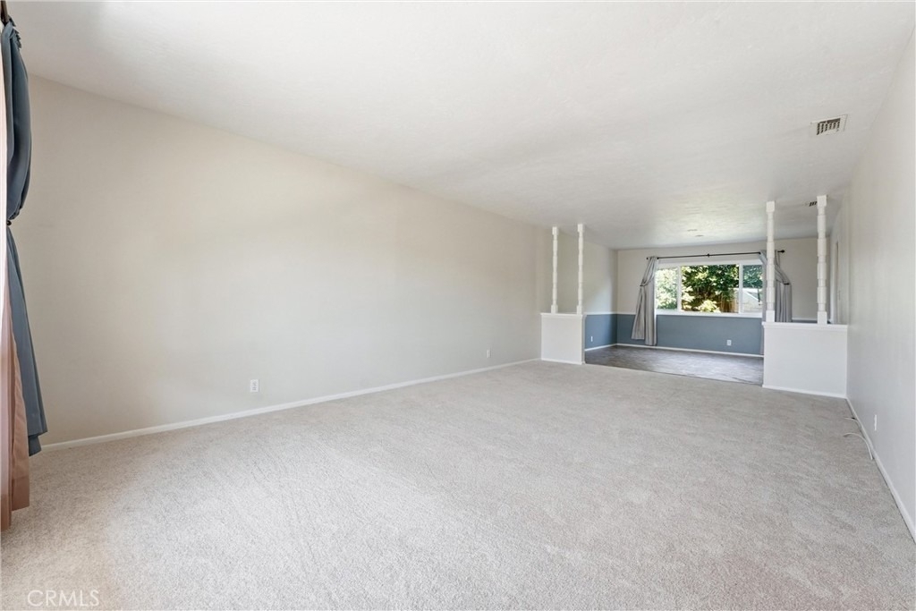 1163 N Lincoln - Photo 4
