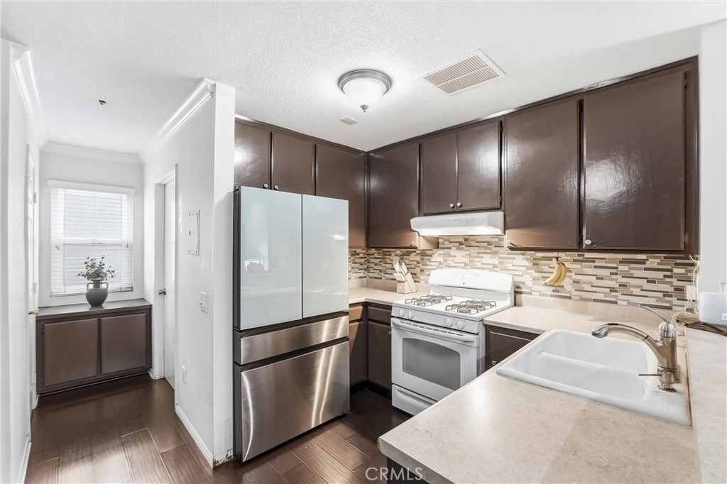 334 S Walnut Unit D (11) - Photo 6