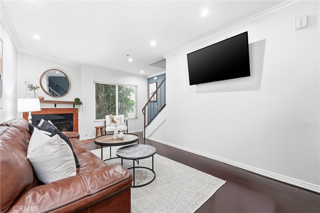 334 S Walnut Unit D (11) - Photo 3
