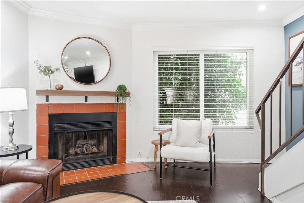 334 S Walnut Unit D (11) - Photo 0