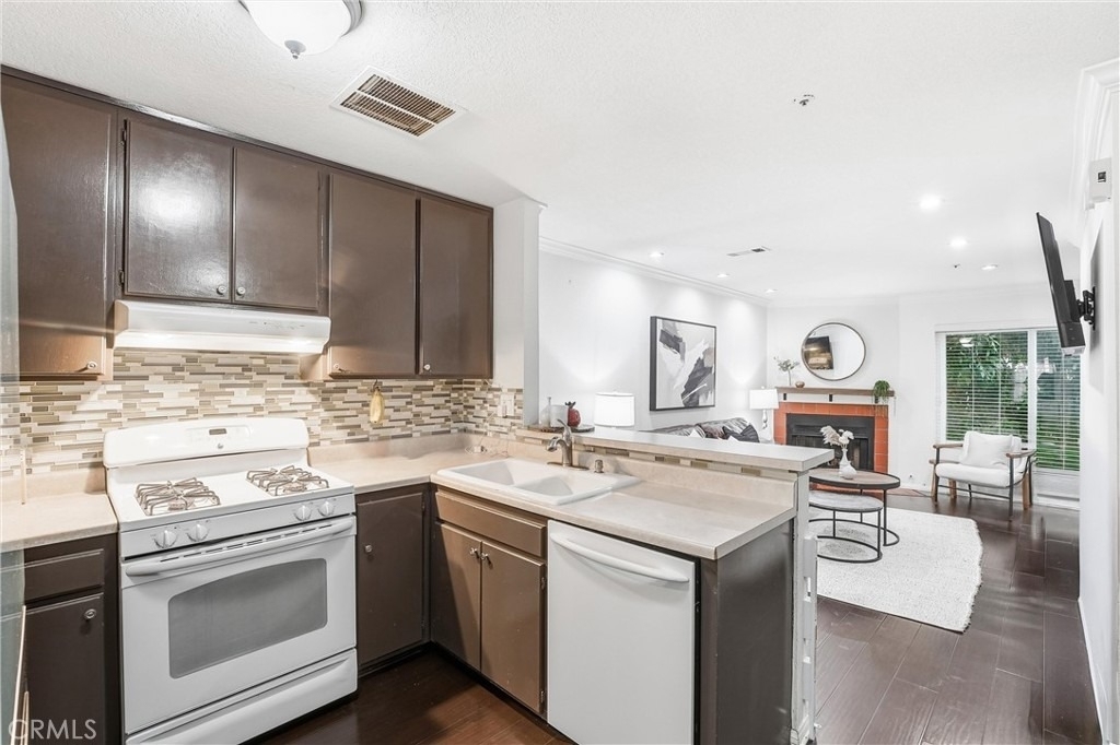334 S Walnut Unit D (11) - Photo 7