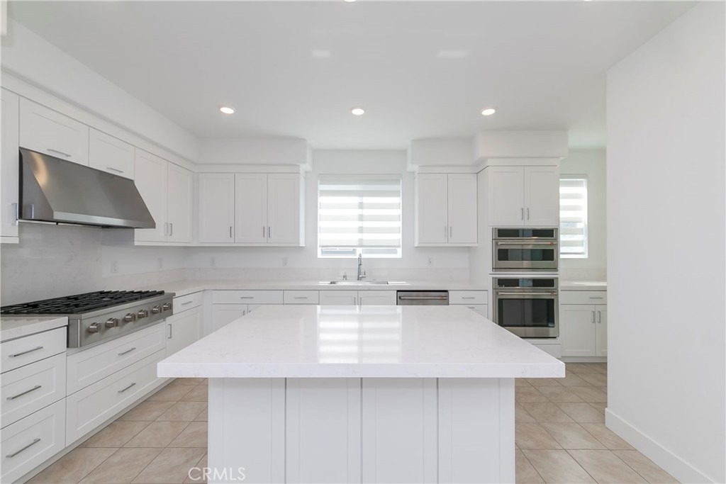 1809 Lychee St - Photo 2