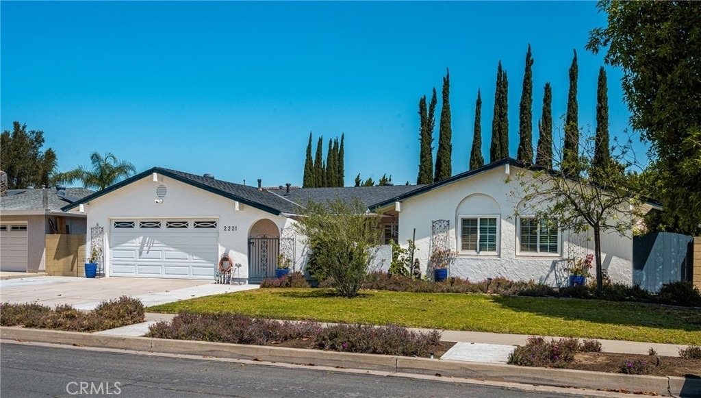 2221 E Viking - Photo 1