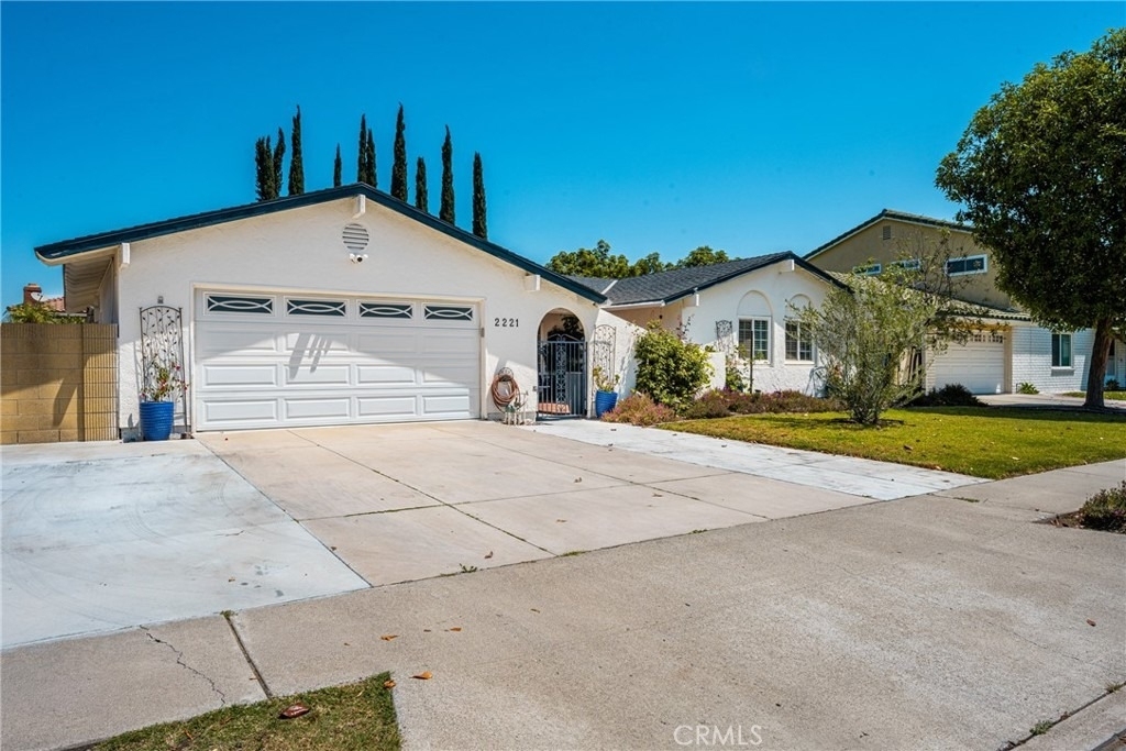 2221 E Viking - Photo 4