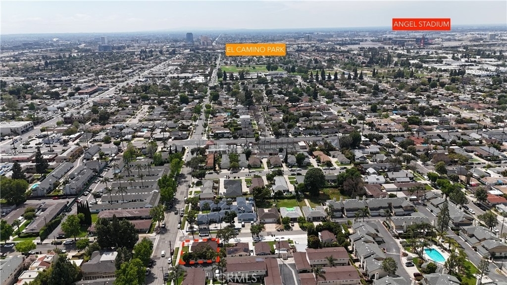 633 W Maple Avenue - Photo 28