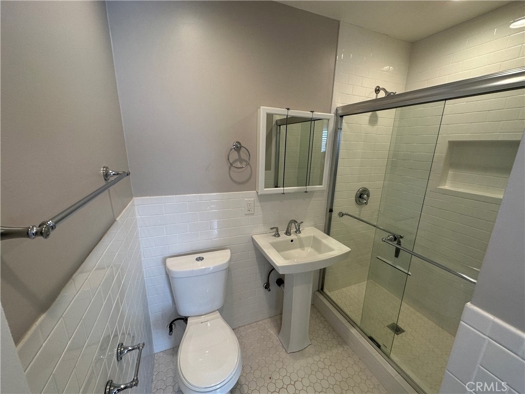 633 W Maple Avenue - Photo 20