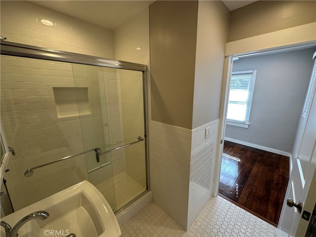 633 W Maple Avenue - Photo 21