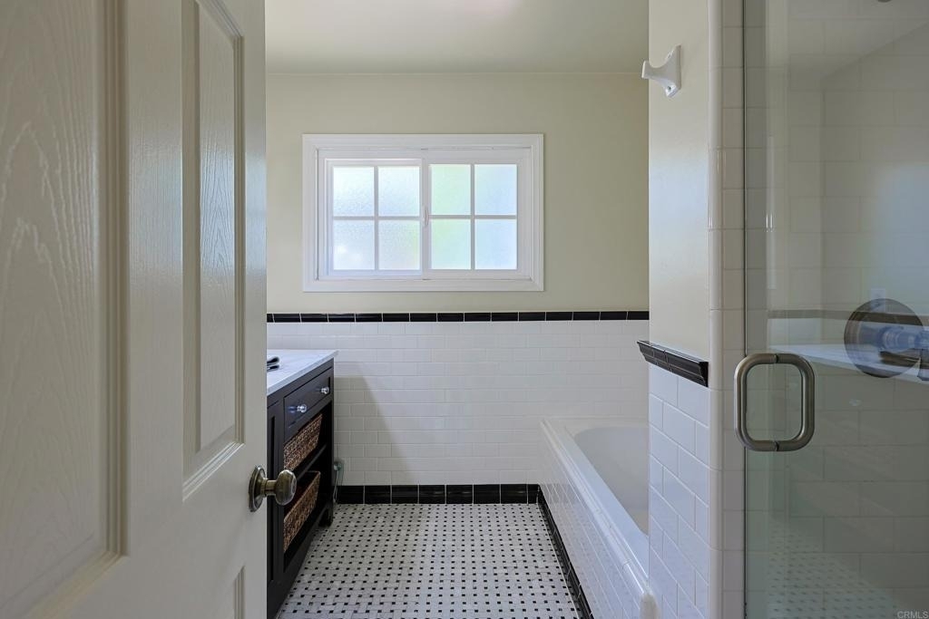 610 Country Club - Photo 29