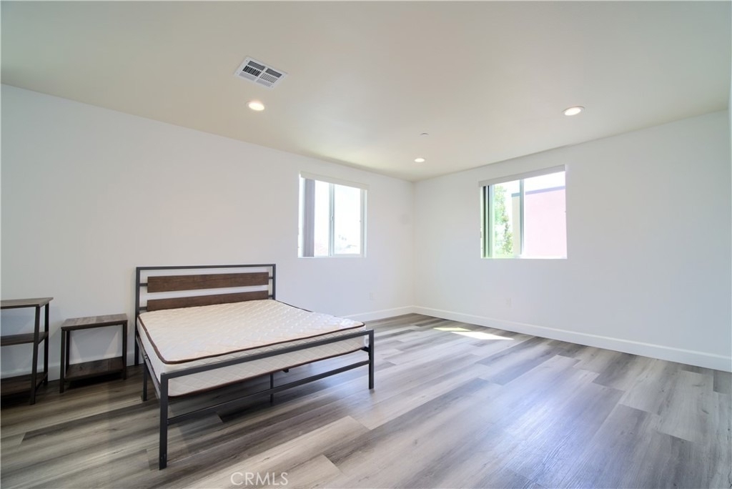 3019 S Raymond Avenue - Photo 8