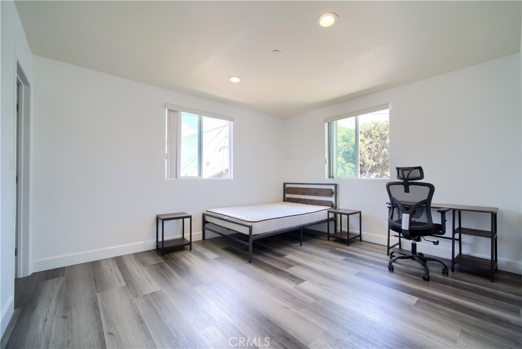 3019 S Raymond Avenue - Photo 11