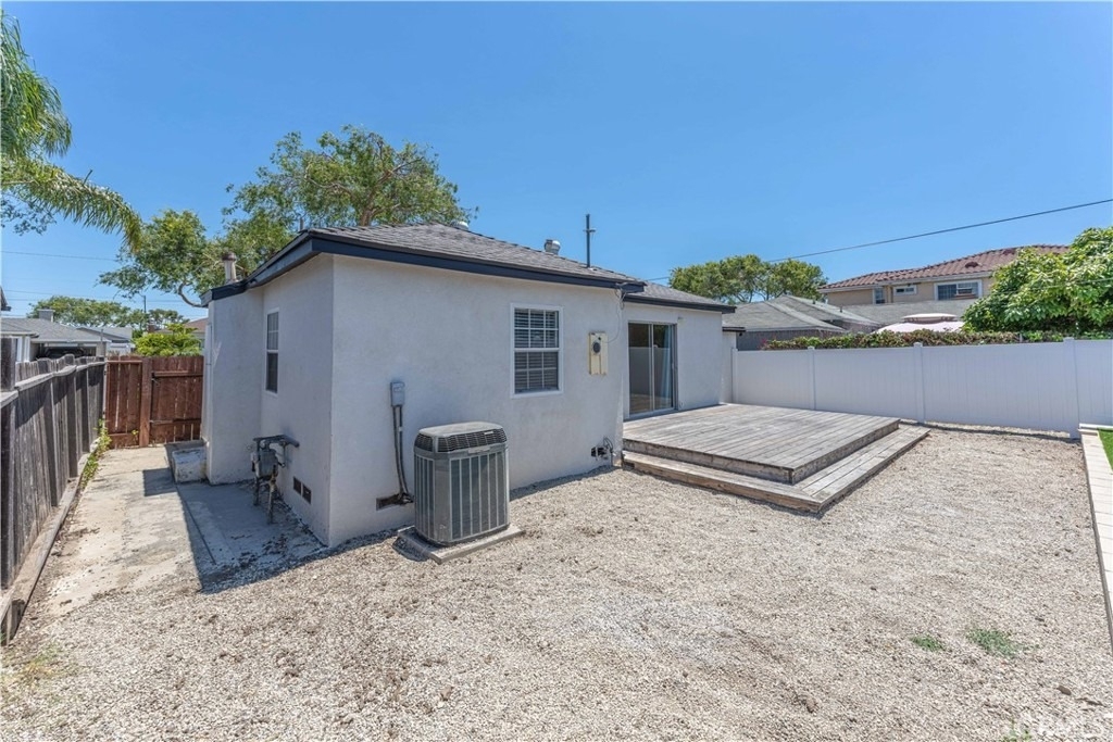 17309 Elgar Avenue - Photo 18