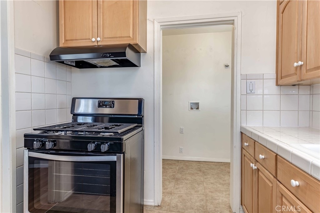 17309 Elgar Avenue - Photo 9