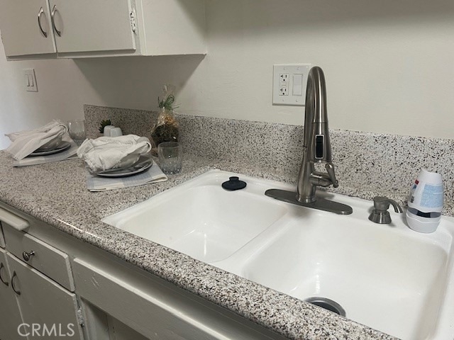 686 E Cottonwood Road - Photo 13