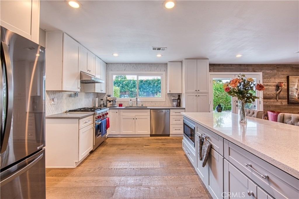 1800 Irvine - Photo 6