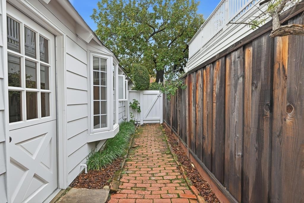 20 Kent Place - Photo 77