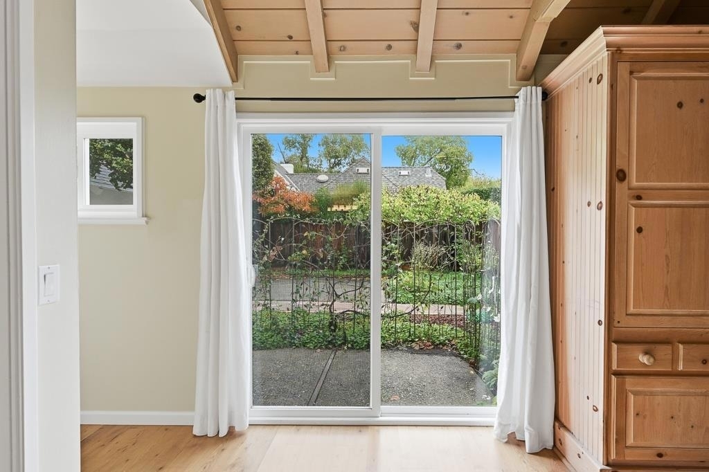 20 Kent Place - Photo 42