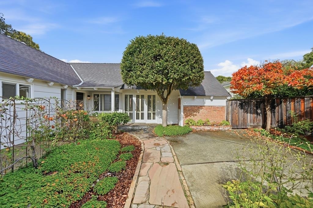 20 Kent Place - Photo 3