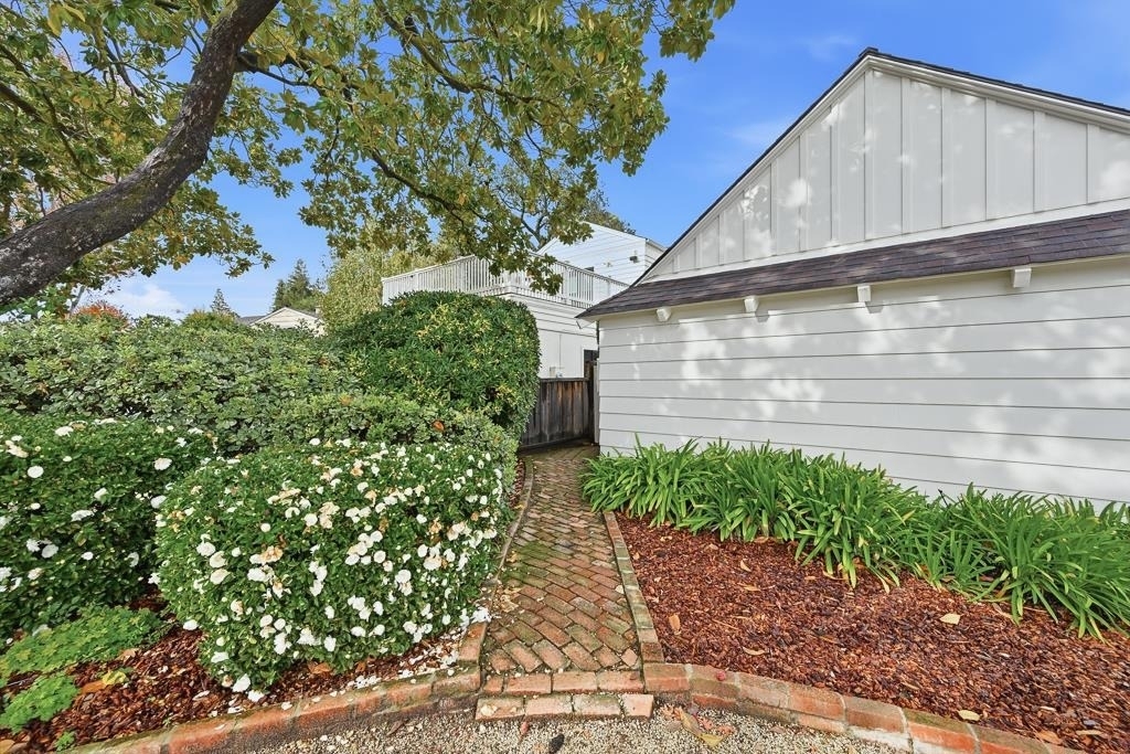 20 Kent Place - Photo 78
