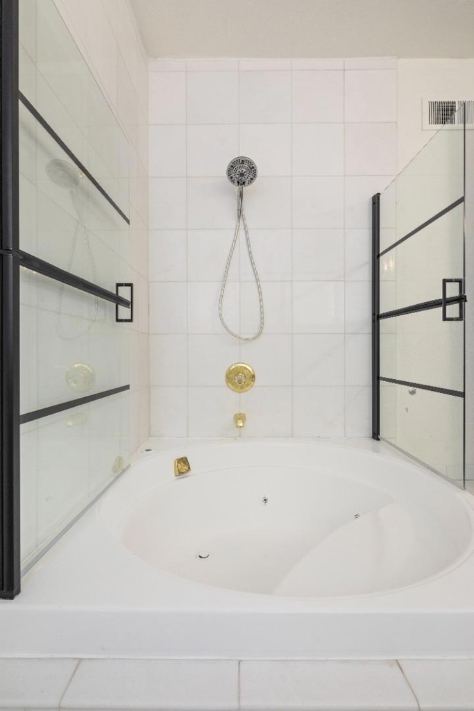 70 Adam Court - Photo 20