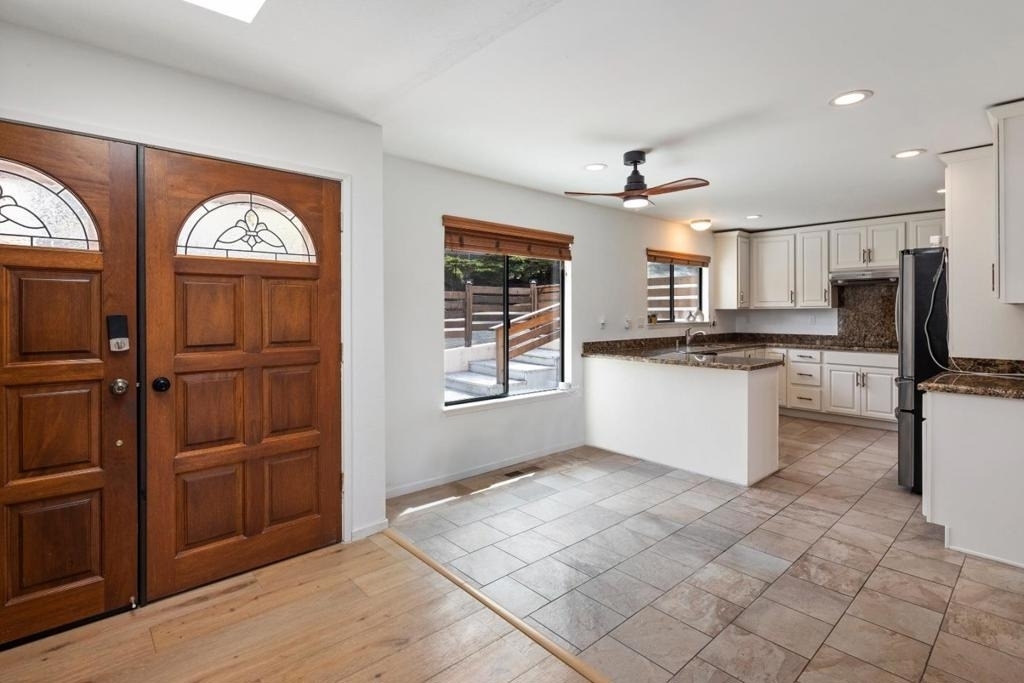 70 Adam Court - Photo 2