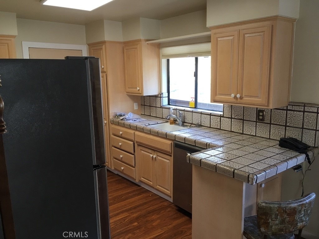 3690 Tulare Street - Photo 4