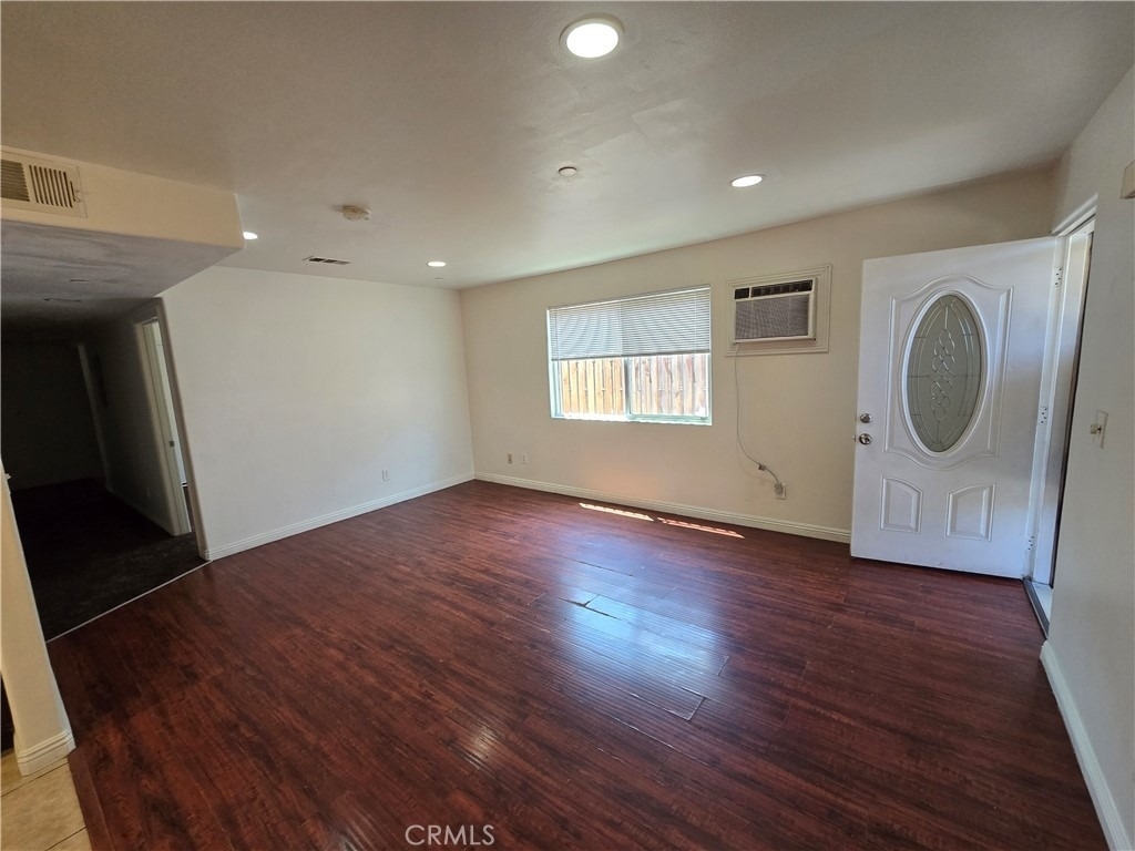 10218 S San Pedro - Photo 1