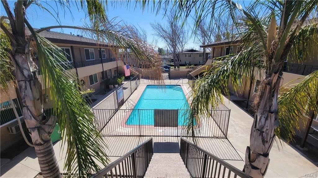 811 Orchid Court - Photo 2